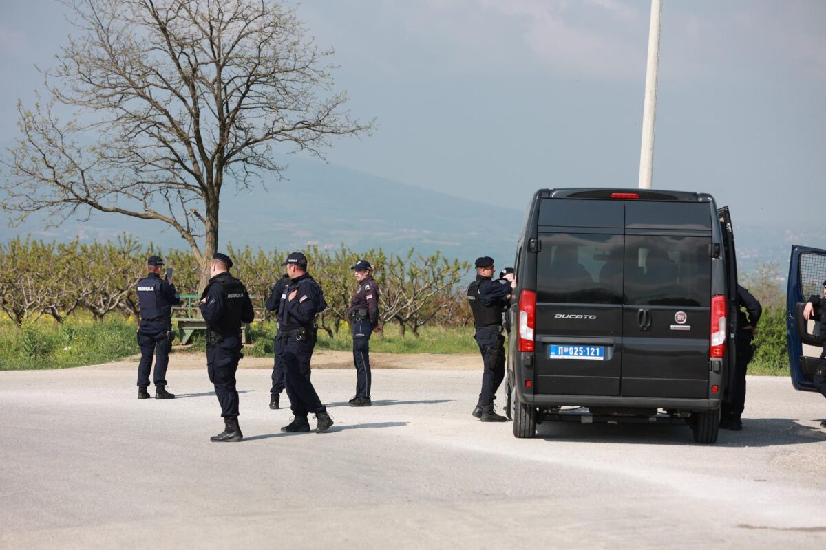 Uhićen otac osumnjičenog za ubojstva kod Mladenovca N1