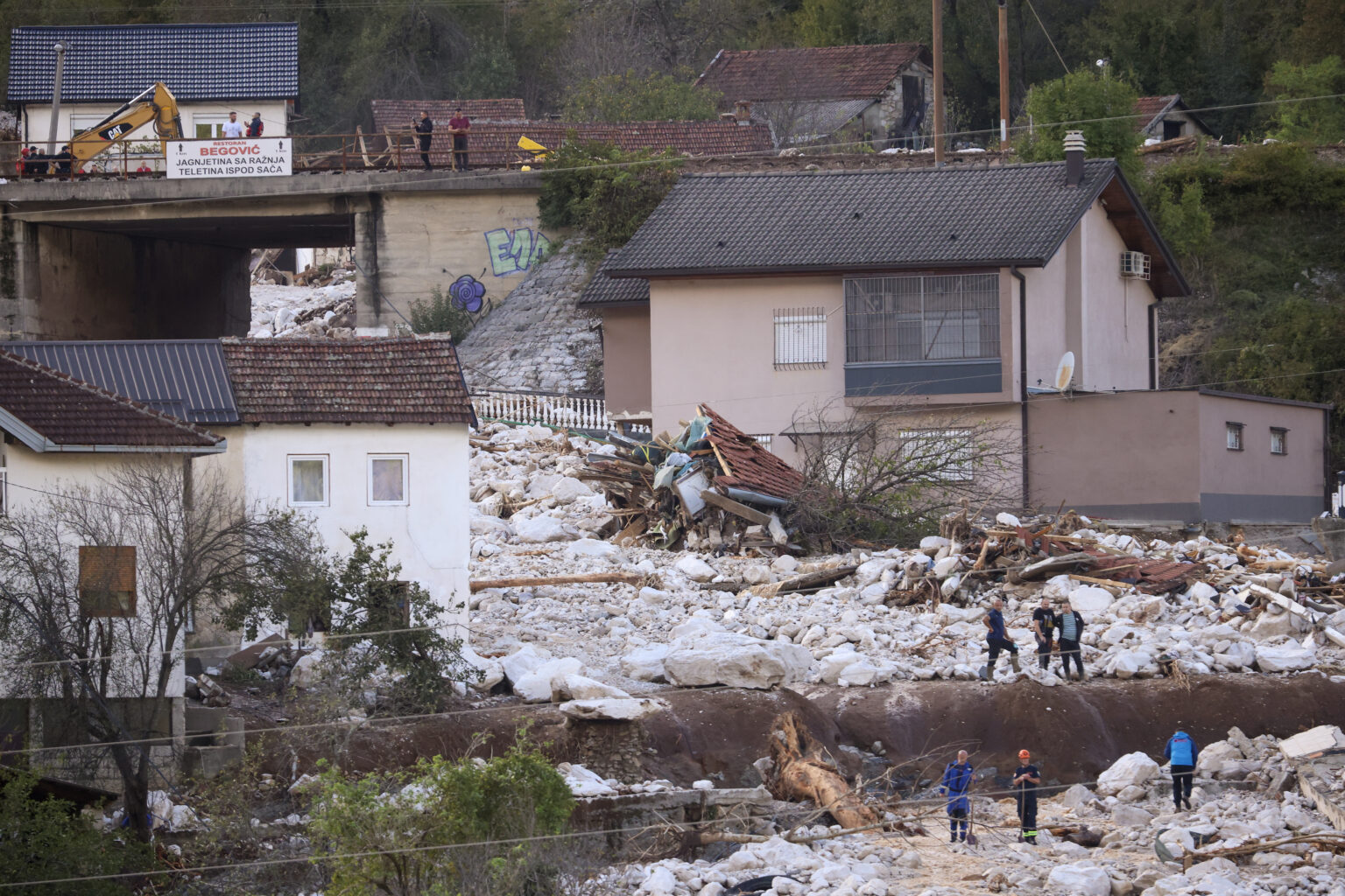 Katastrofalne Poplave U Bih Odnijele Najmanje Ivot