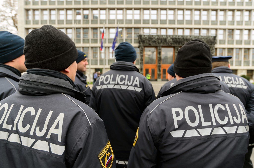 Stravično otkriće nedaleko od hrvatske granice: Radnike preko Zagreba dovezli u ilegalnu tvornicu i držali kao robove
