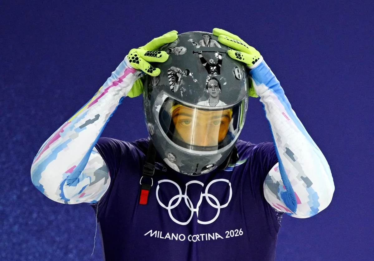 FOTO / Olimpijcu zabranjeno nositi kacigu za stradale Ukrajince: "MOO izdaje te sportaše"