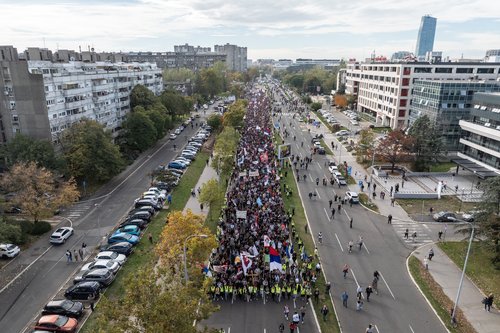 2025-10-30T112742Z_1600064078_RC2AMHAOQLIG_RTRMADP_3_SERBIA-PROTESTS-MARCH.JPG