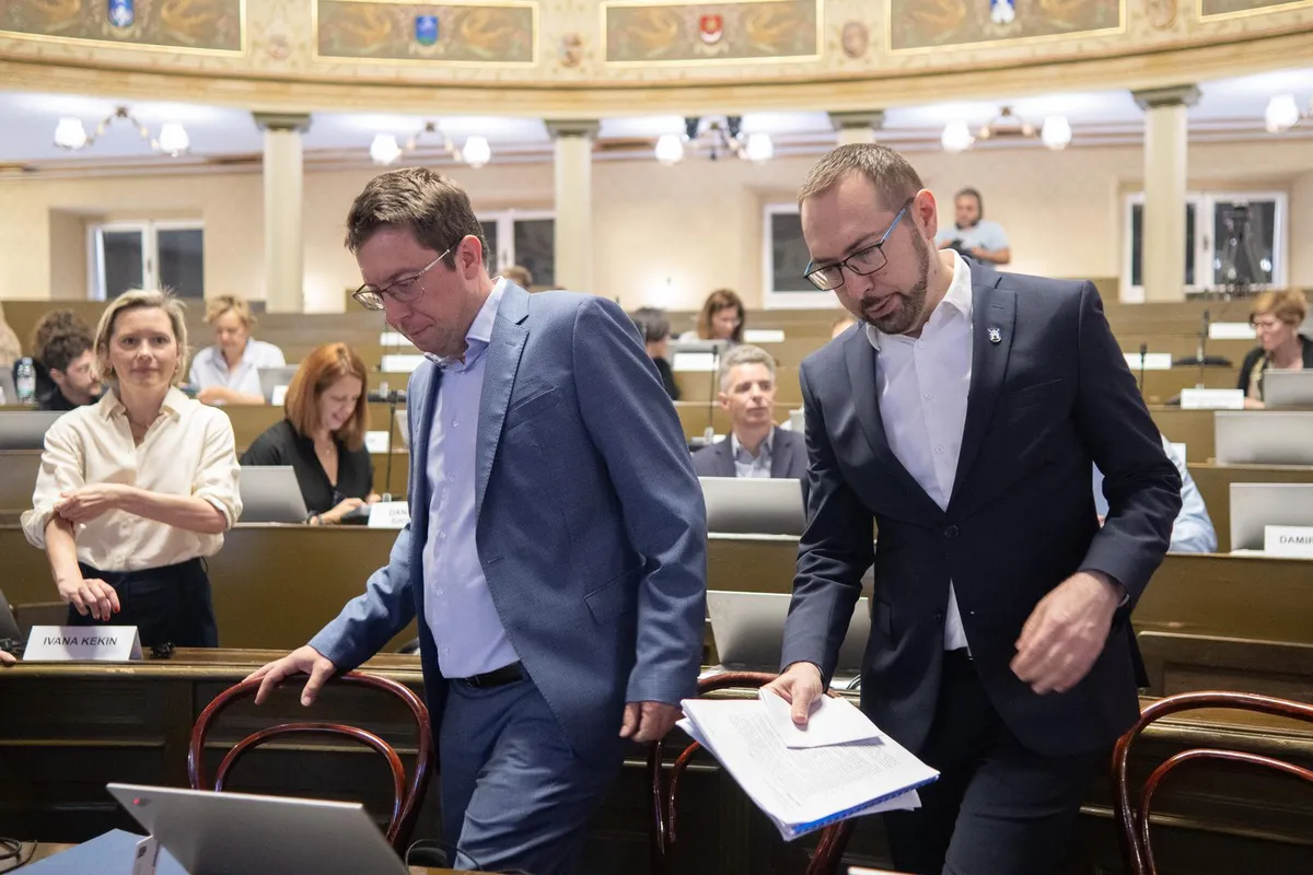 Gradska skupština po hitnom postupku uvrstila prijedlog zaključka o zabrani pokliča ZDS