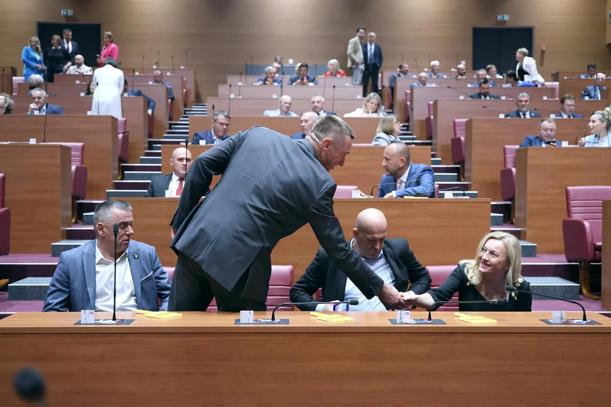 USKORO UŽIVO / Aktualno prijepodne u Saboru, 40 pitanja za premijera