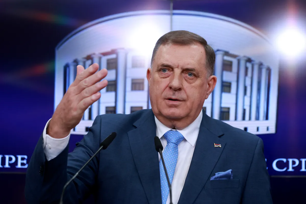 Dodik'ten Karadjiç ve Mladiç'e Övgü
