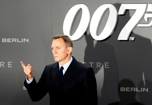 FILE PHOTO: Actor Craig poses for photographers on the red carpet at the German premiere of the new James Bond 007 film "Spectre" in Berlin