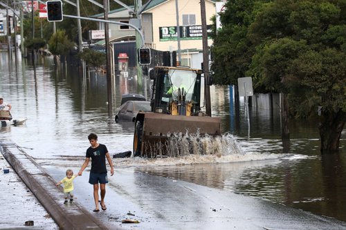 FILE PHOTO: Young Australians take climate protest to prime minister's residence