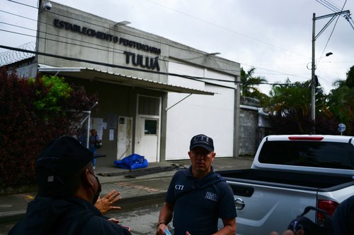 Prisoners die after a fire started during a prison riot, in Tulua