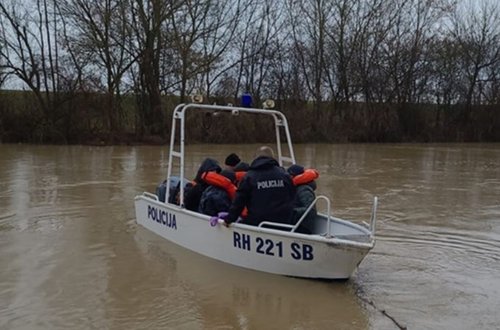 policija, čamac, rijeka sava