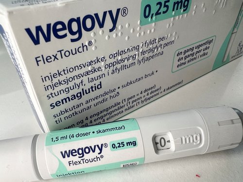 FILE PHOTO: A injection pen of Novo Nordisk's weight-loss drug Wegovy is shown in this photo illustration in Oslo
