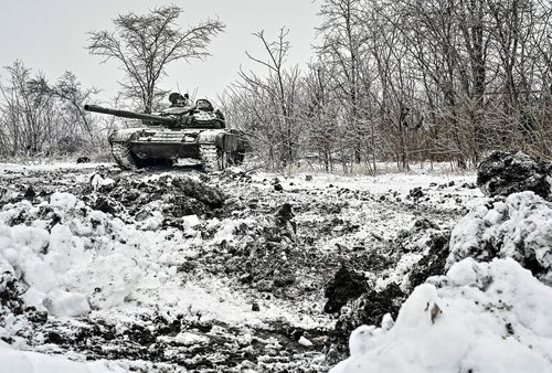 ukrajina, rat, invazija na ukrajinu, granatiranje, raketiranje, vojska, ukrajinski vojnik, ukrajinska vojska