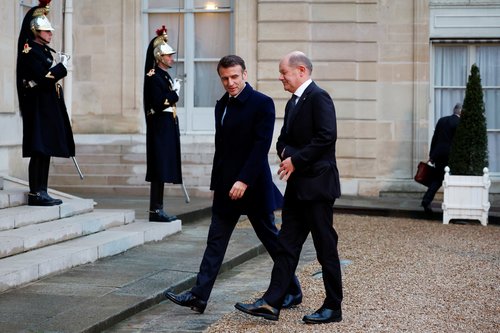 France's Macron hosts Ukraine meeting in Paris