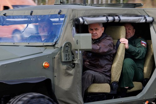 Russian Defence Minister Sergei Shoigu inspects promising weapons samples in Moscow region