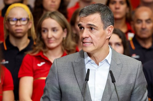 Spanish Prime Minister Pedro Sanchez receives the Olympic and Paralympic athletes before the trip to Paris
