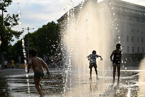 Heat wave hits Austria on what is expected to become the hottest day of the year so far