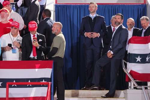 Eric Trump i Donald Trump Jr.