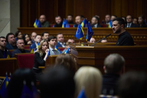 Ukrainian President Zelenskiy and lawmakers mark 1,000 days since Russia's full-scale invasion