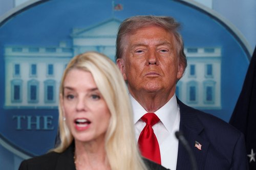 donald trump i pam bondi