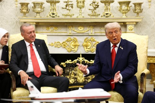 U.S. President Donald Trump speaks during a meeting with Turkey's President Recep Tayyip Erdogan in the Oval Office at the White House in Washington, D.C., U.S., September 25, 2025. REUTERS/Kevin Lamarque