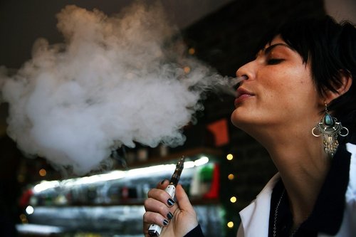 Elektronske cigarete: Uspjeh ili nona mora za javno zdravstvo? - Vijesti  iz Hrvatske, regije i svijeta - N1 info