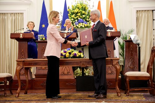 European Union High Representative for Foreign Affairs and Security Policy and European Commission Vice-President Kaja Kallas shakes hands with India's Foreign Minister Subrahmanyam Jaishankar