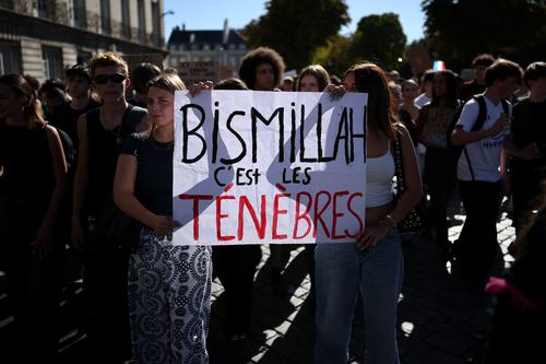 2026-10-15T145042Z_1345450190_RC2N3OAD9LR4_RTRMADP_3_FRANCE-PROTEST