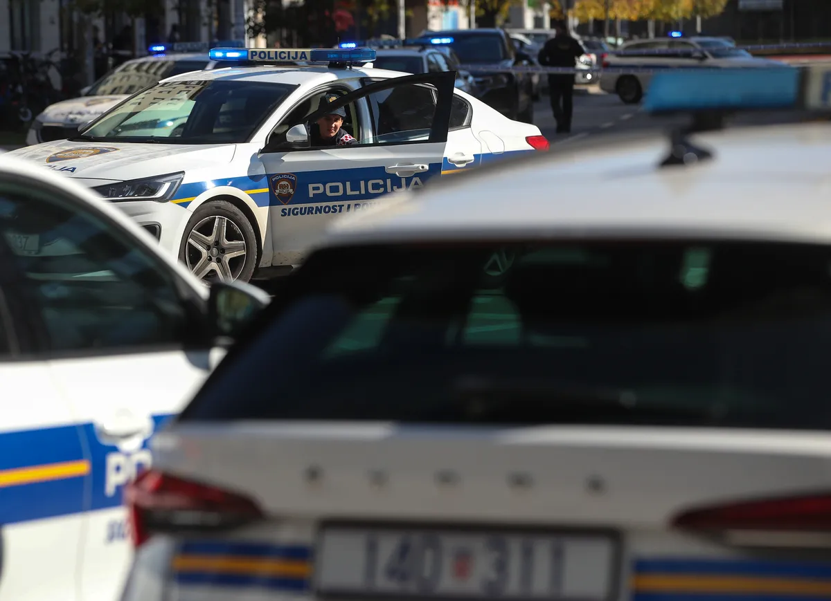 Drama na Trešnjevci: Naoružan upao u kladionicu, prijetio radnici, 65-godišnjak mu odbio dati novac