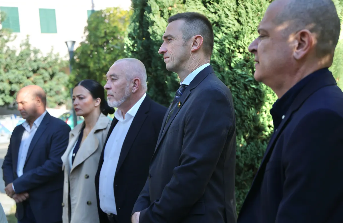 VIDEO / Penava nije dao Žaji da odgovara novinarima. Dva dana poslije DP ga brani: "S tim nema veze"