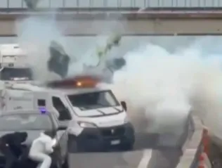 VIDEO / Filmska pljačka u Italiji: Komandosi napali blindirana vozila, karabinjeri spriječili krađu