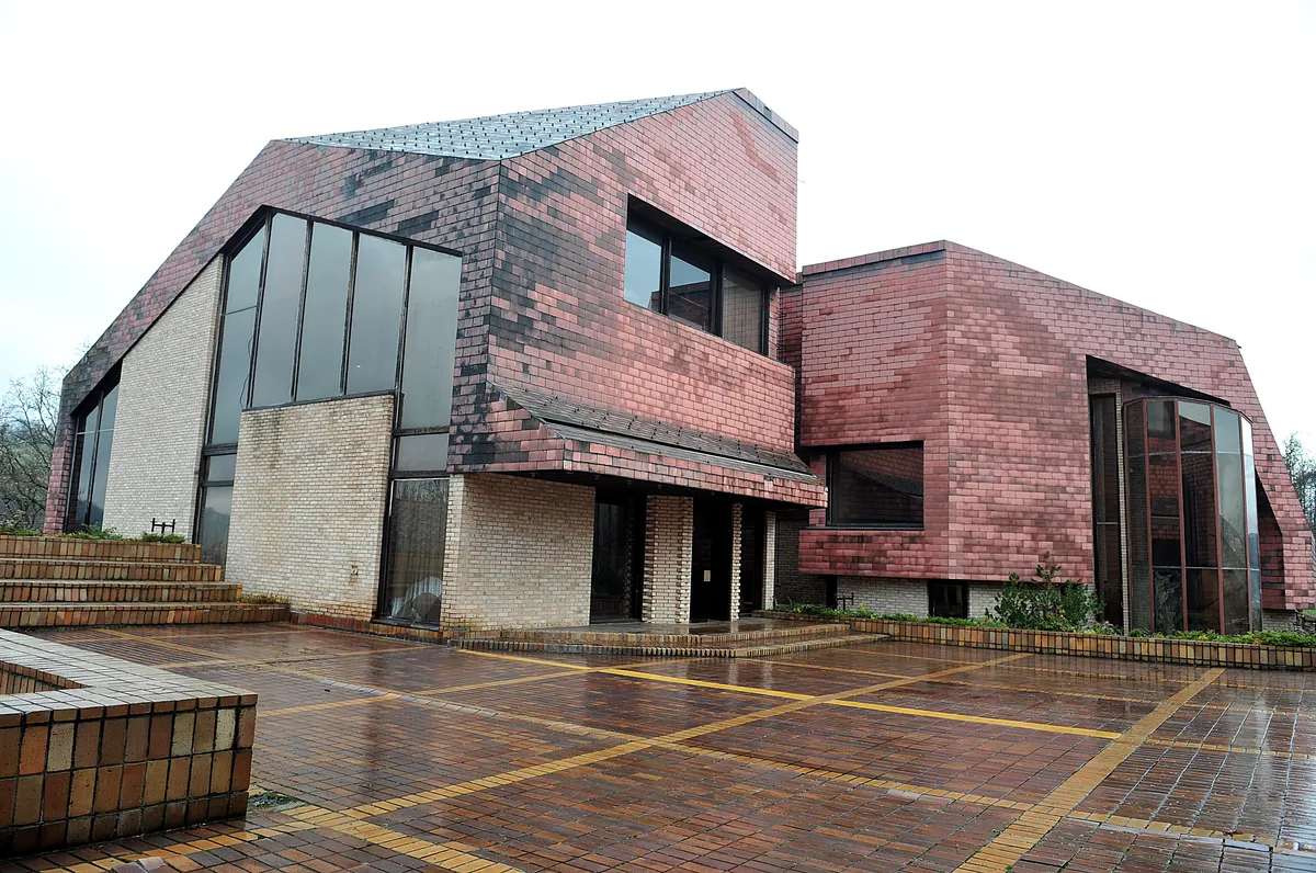 Bačić: Vlada u ožujku odlučuje o prodaji Spomen doma u Kumrovcu