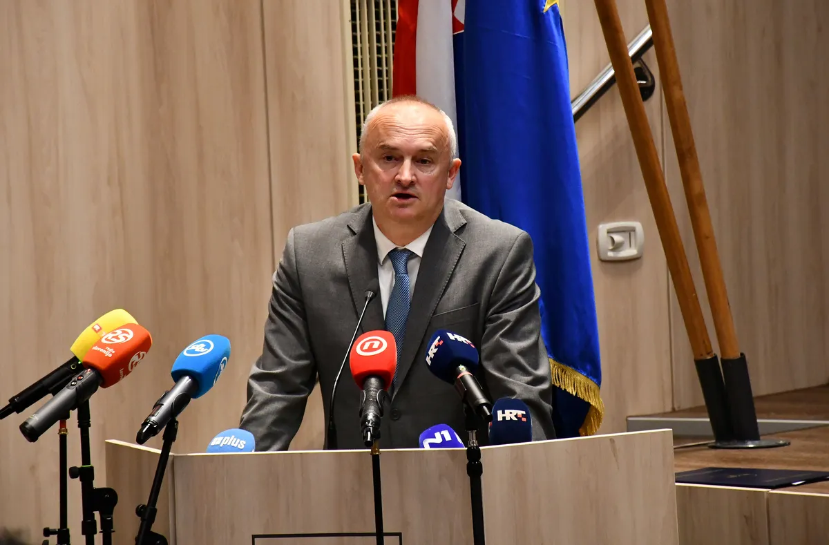 Tko je uhićeni Vinko Grgić? Biskupu poklonio kip Gospe