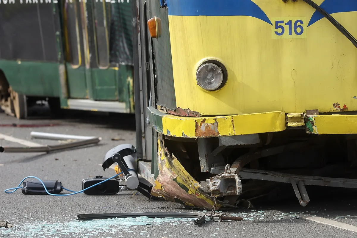 U Sarajevu dan žalosti, 17-godišnja djevojka bori se za život