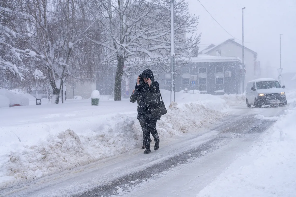 Opasnost još nije prošla, najavljeni su oblaci, kiša, vjetar i još snijega