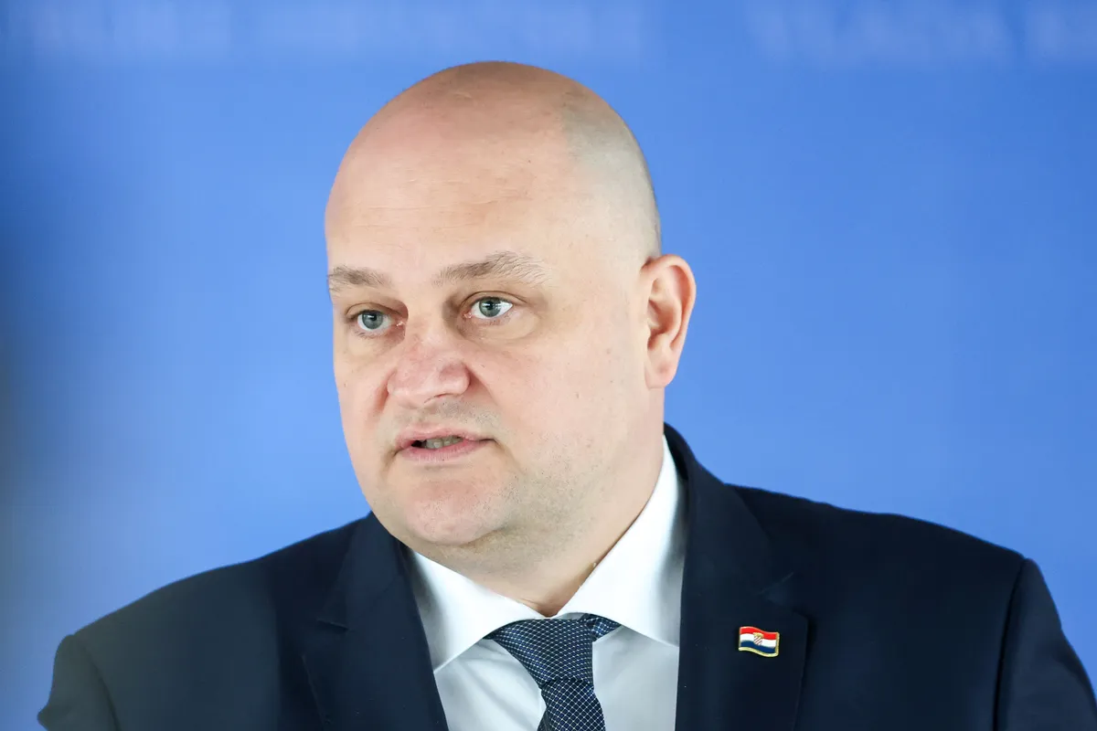 Evo što je ministar Šušnjar poručio Mađarima na dan izbora