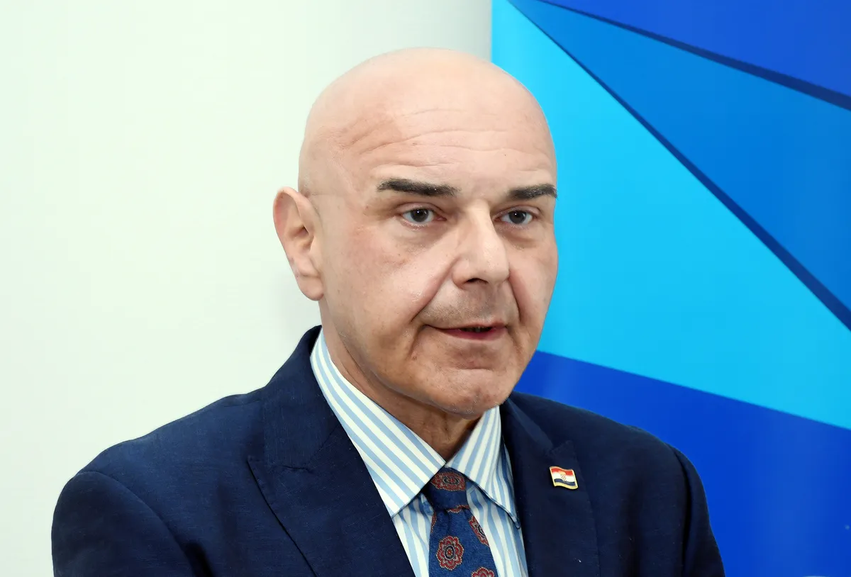 Ružić: Nije realno tražiti veće plaće. Plaće stalno rastu