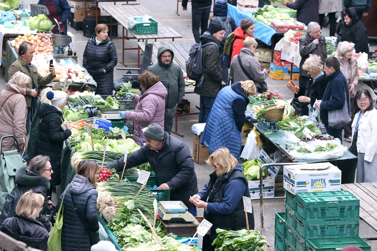 VIDEO / Uskrsna košarica nikad skuplja. Provjerili smo kakva je situacija na tržnicama
