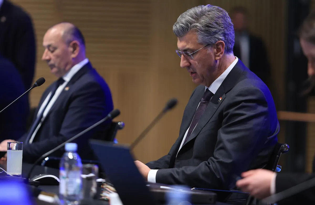 Danas zasjeda Vlada, premijerovu izjavu o novim cijenama goriva pratite na N1