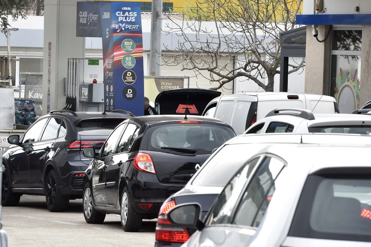 Jedna zemlja u EU-u već godinama drži iste cijene goriva: Evo kako to uspijeva