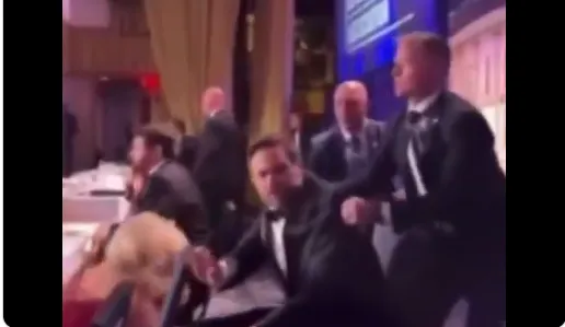 VIDEO / Zašto je JD Vance izveden iz dvorane prije Trumpa?