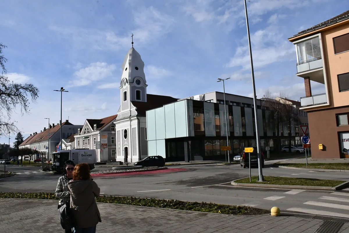 DP predao potpise za prijevremene izbore u Novoj Gradiški: 