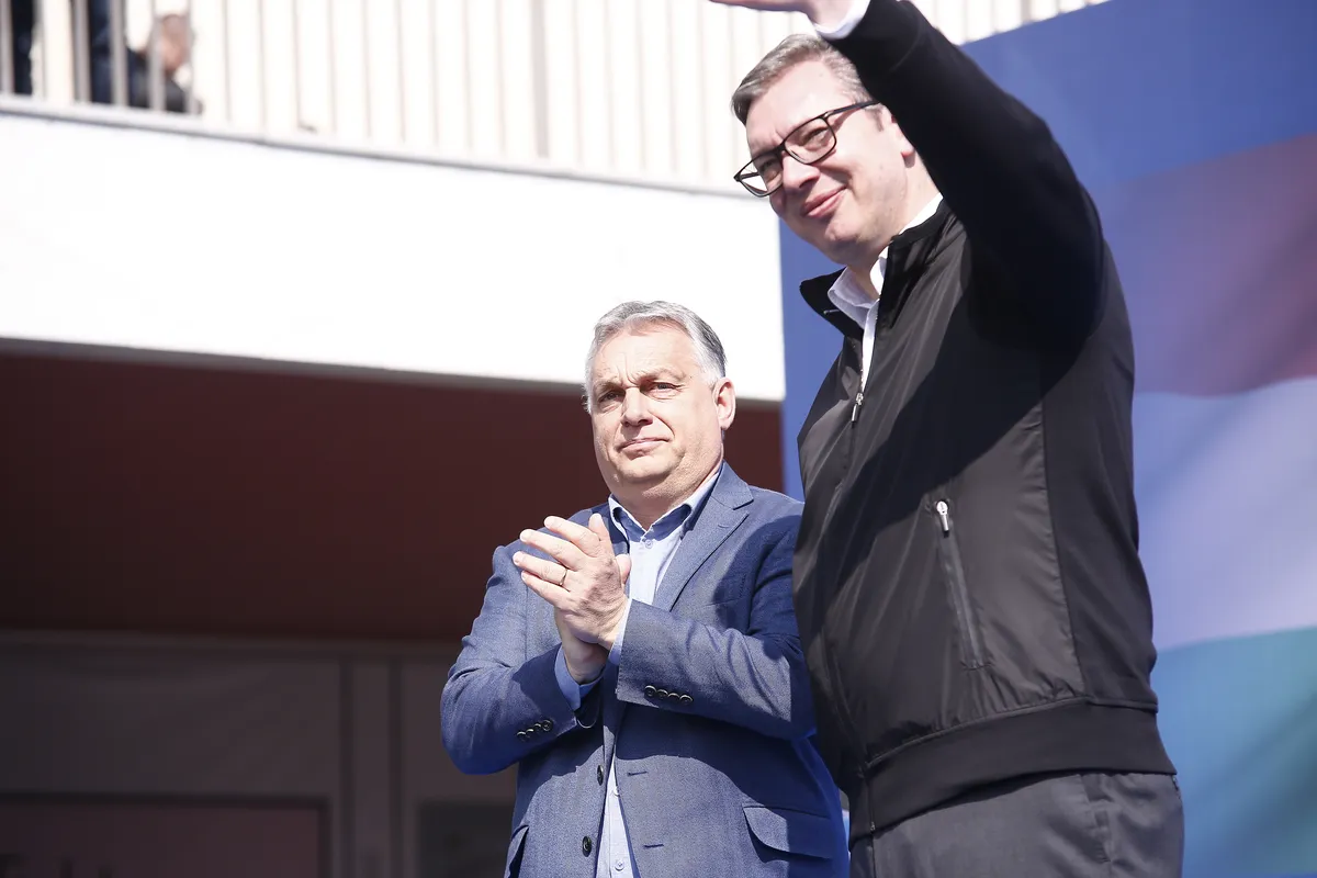 VIDEO / Vučić i Orbán mašu 