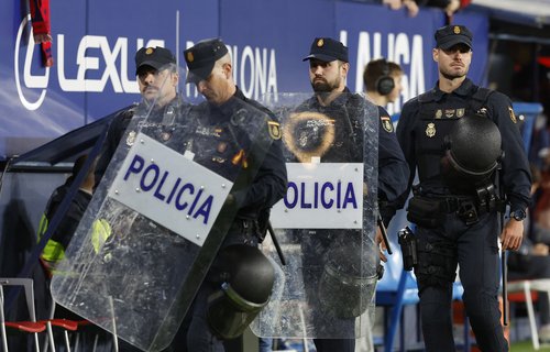Soccer Football - LaLiga - Osasuna v Atletico Madrid - El Sadar Stadium, Pamplona, Spain - May 12, 2026 Police officers are seen during the match REUTERS/Vincent West