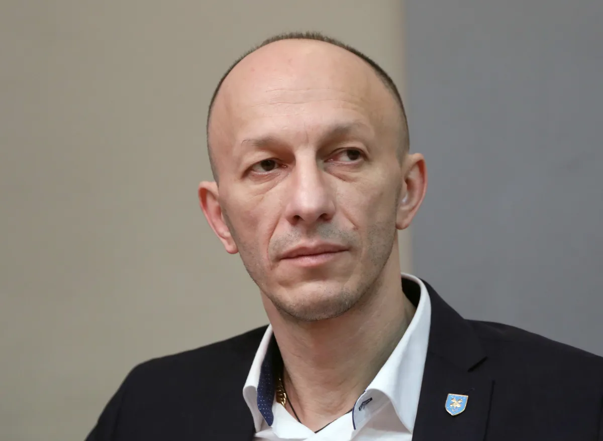 Ličkog župana gađala pepeljarom, intervenirala i policija