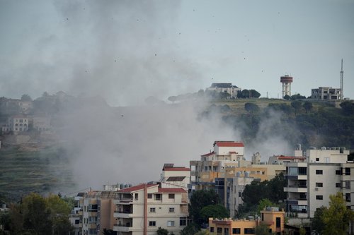 Smoke billows following Israeli strikes, in Nabatieh, southern Lebanon, May 19, 2026. REUTERS/Stringer