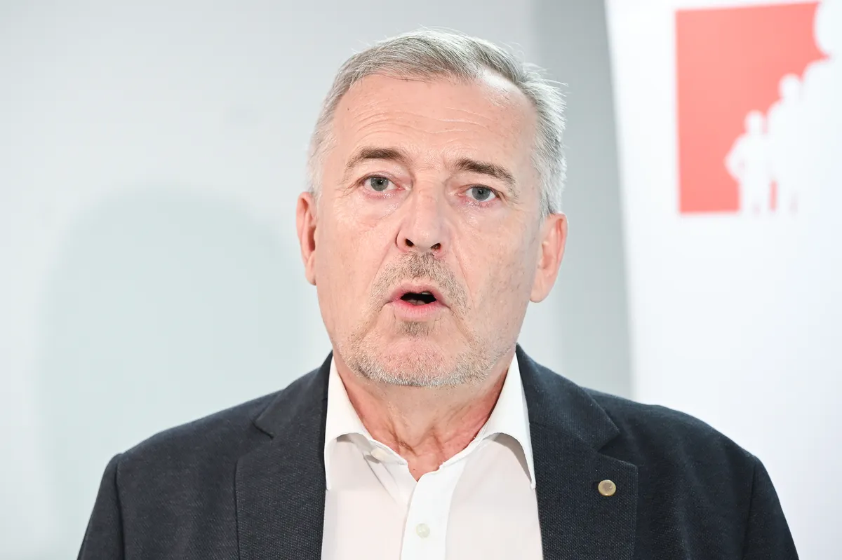 Capak traži potpunu zabranu pušenja u ugostiteljskim objektima i oglašavanja duhanskih proizvoda