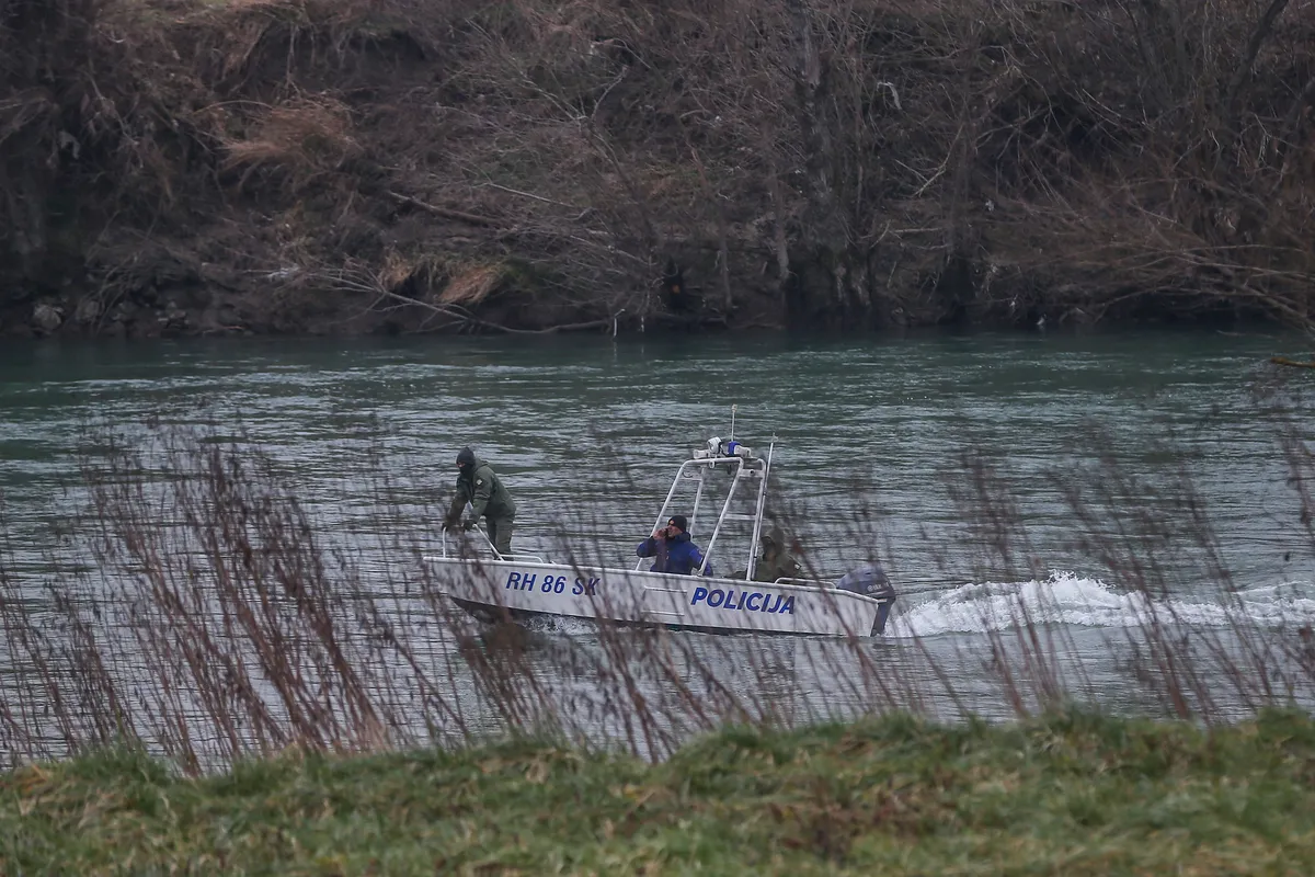 Pronađeno tijelo muškarca koji je skočio u Savu kod Slavonskog Broda