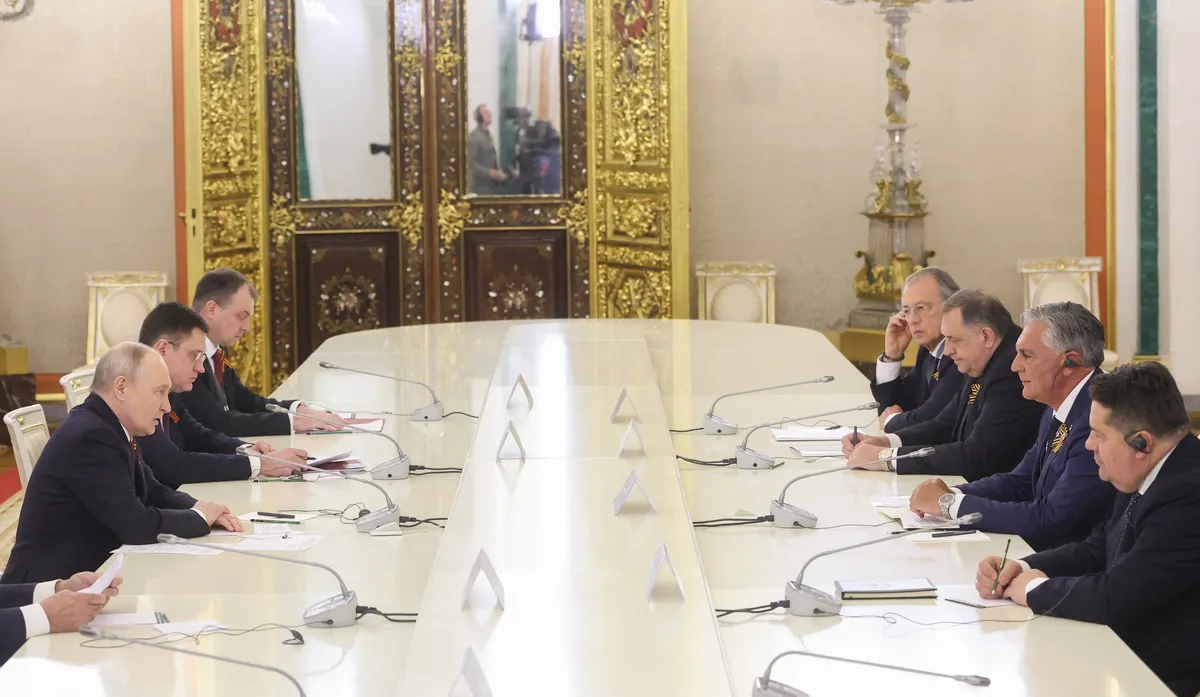 Dodik u Moskvi tražio od Putina da se ukinu odluke visokog predstavnika Schmidta