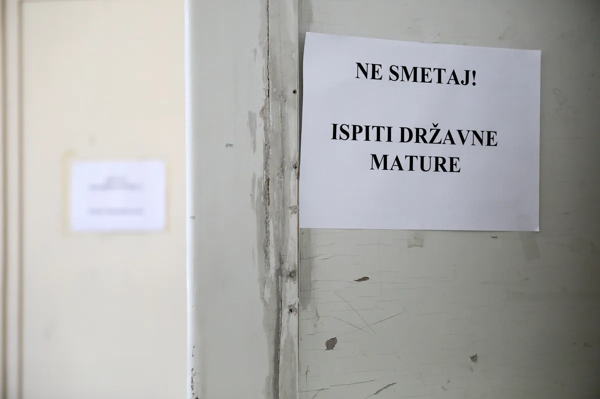Počeli ispiti državne mature. Novi je pravilnik, blaže sankcije za korištenje mobitela
