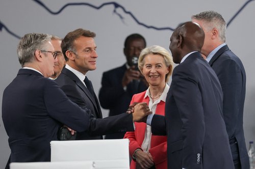 G7