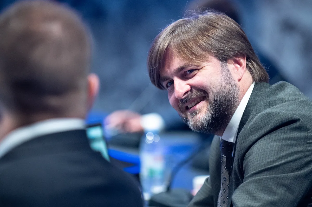 Ćorić odbio povećanje plaća u javnim službama do jeseni. Kro