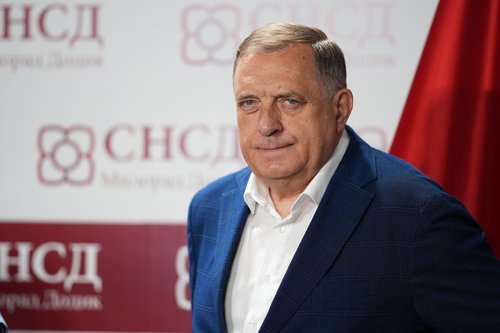 DODIK RAZGOVARAO SA MLADIMA NAKON RACIJE U „ENIGMI“: U kom svojstvu je posjetio Pale?